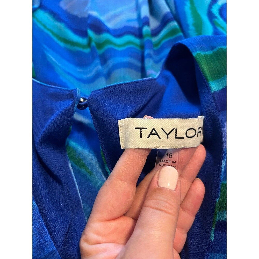 NWT! Taylor Dolman Elbow Sleeve V-Neck Smocked Empire Waist Dress Women’s 16 - Picture 9 of 12